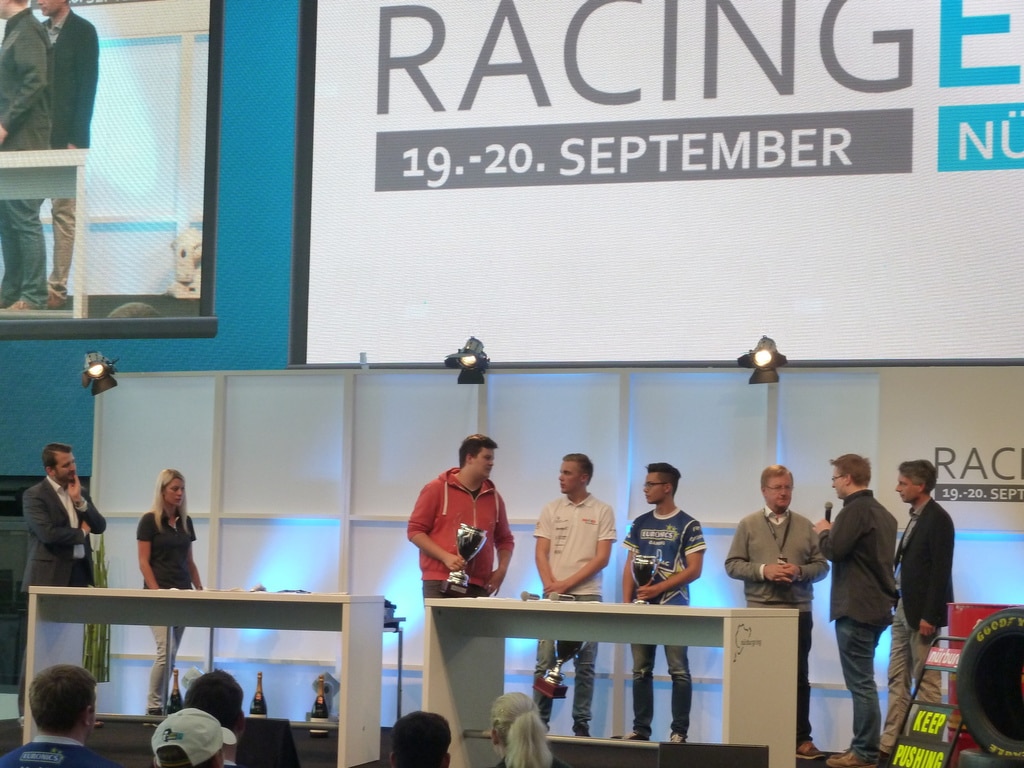 Siegerehrung des digitalen Rennen auf dem Nürburgring.