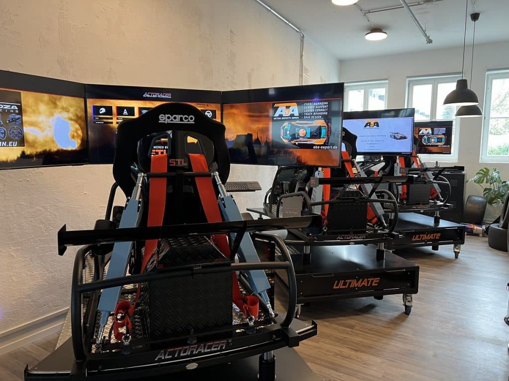 Virtual Racing Lounge - Sim-Racing Events und Vemietung